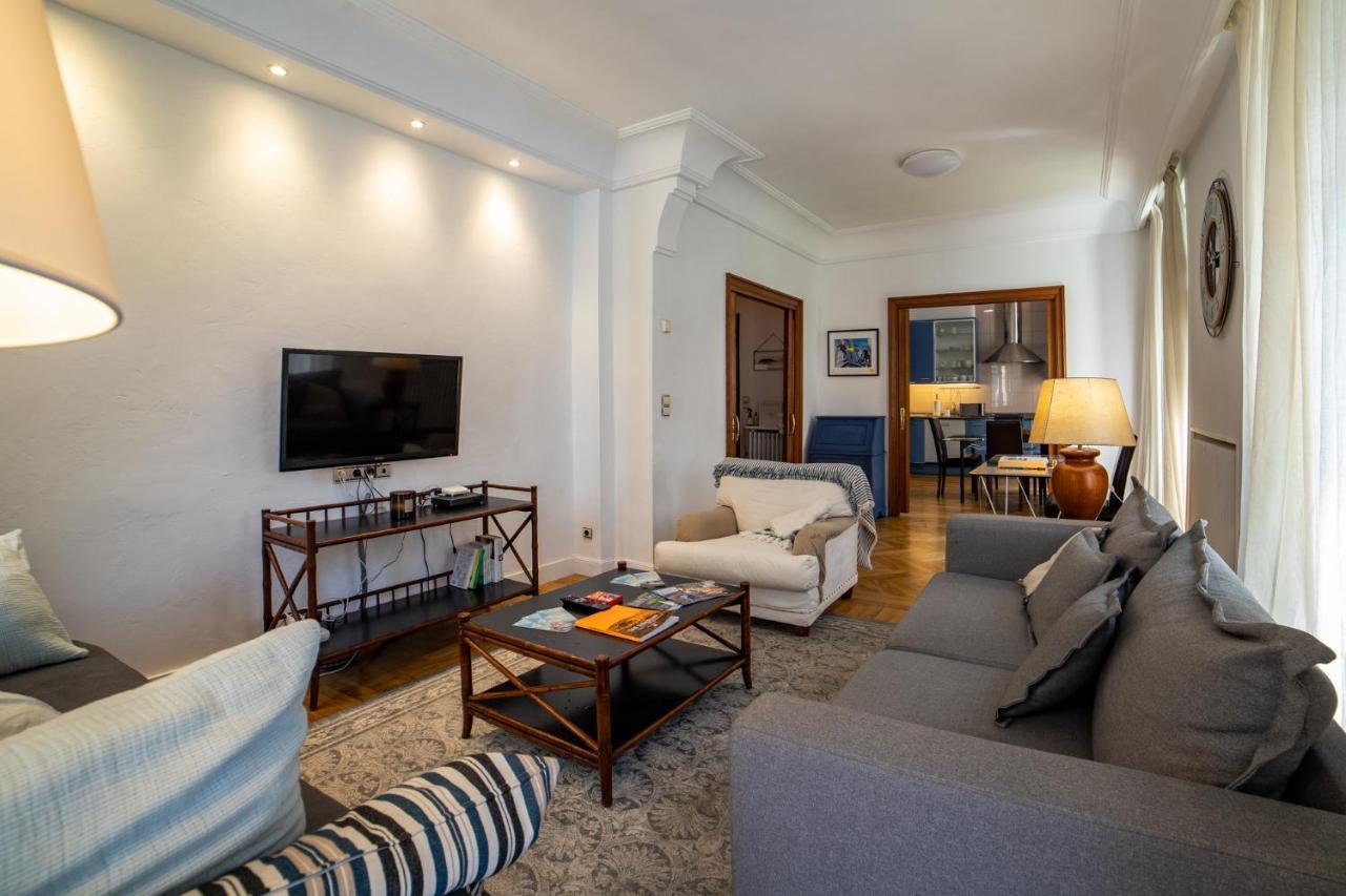 La Concha Cozy Balcony Apartment By Cisan Rentals San Sebastian Bagian luar foto