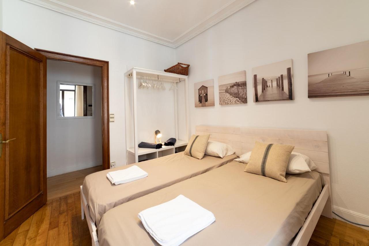 La Concha Cozy Balcony Apartment By Cisan Rentals San Sebastian Bagian luar foto