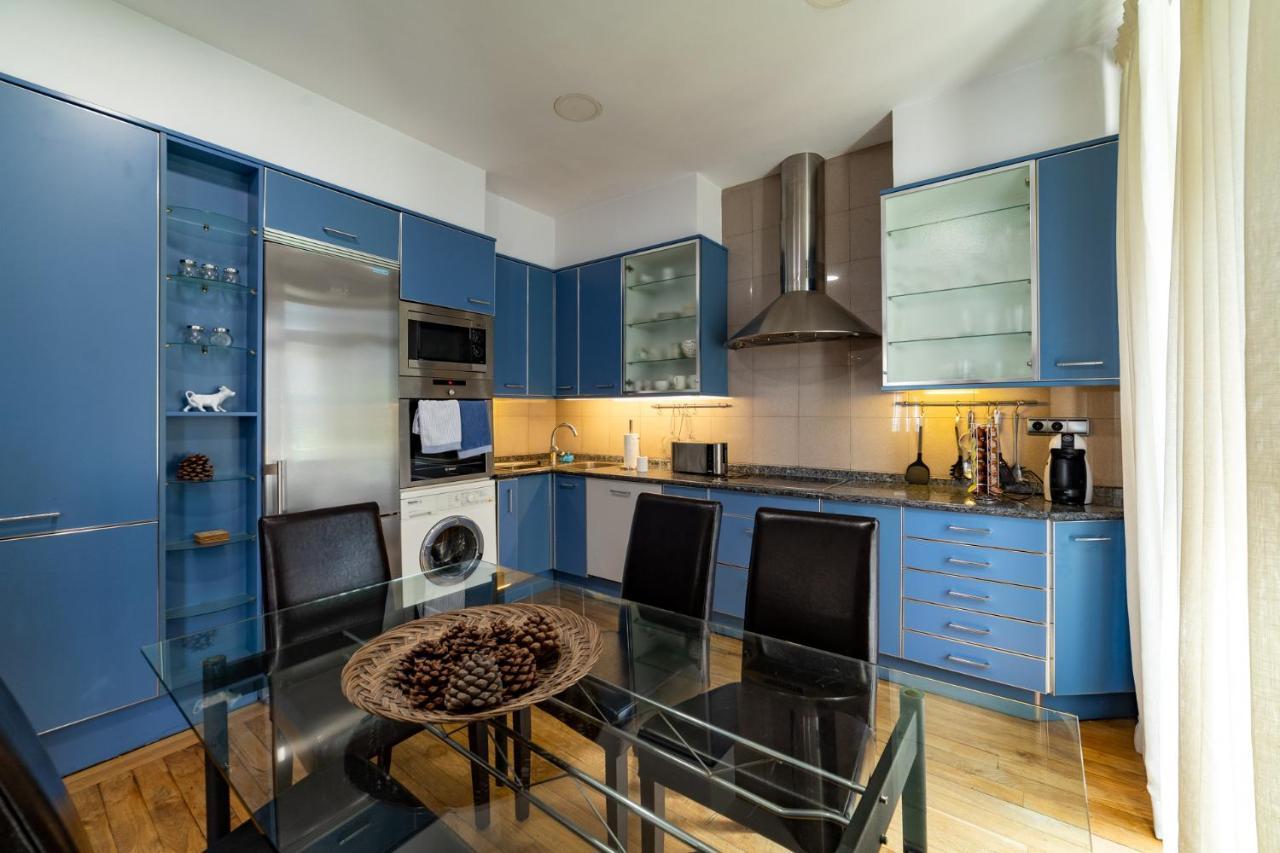La Concha Cozy Balcony Apartment By Cisan Rentals San Sebastian Bagian luar foto