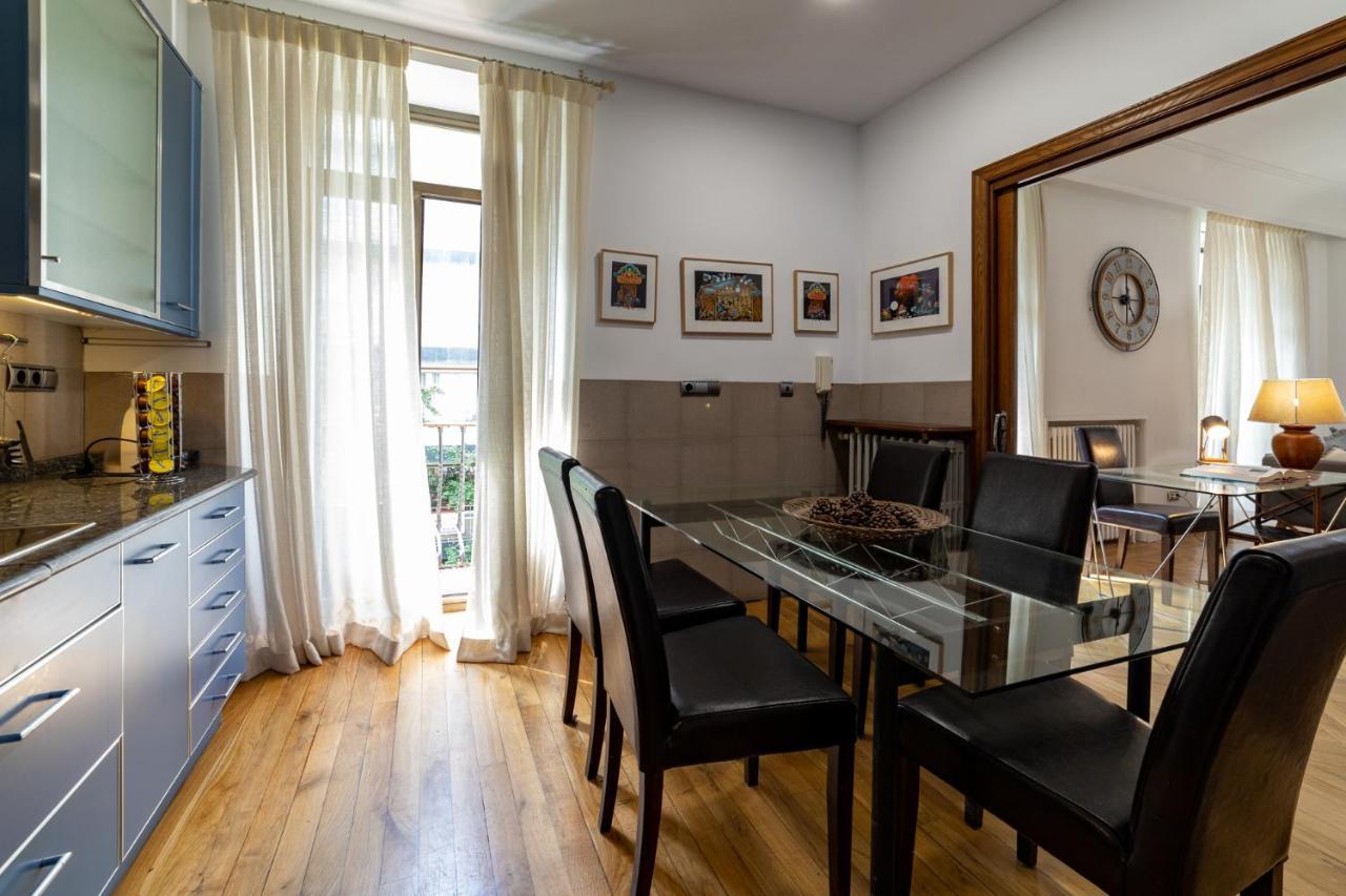 La Concha Cozy Balcony Apartment By Cisan Rentals San Sebastian Bagian luar foto